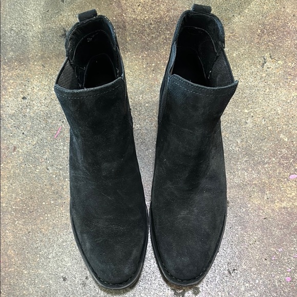 Born Boots - Picture 1 of 4